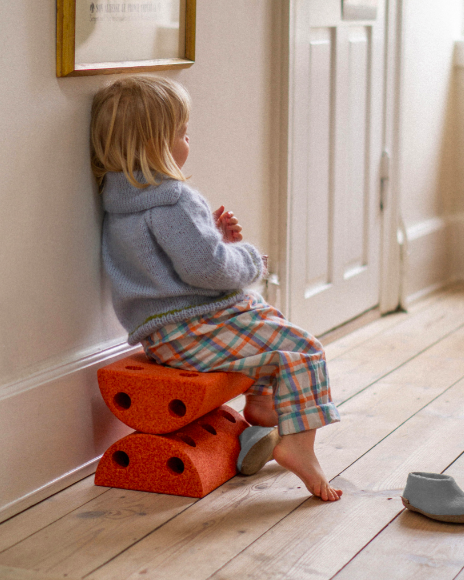 MODU - Kids Stool - Burnt Orange / Dusty Green - obrazek 3