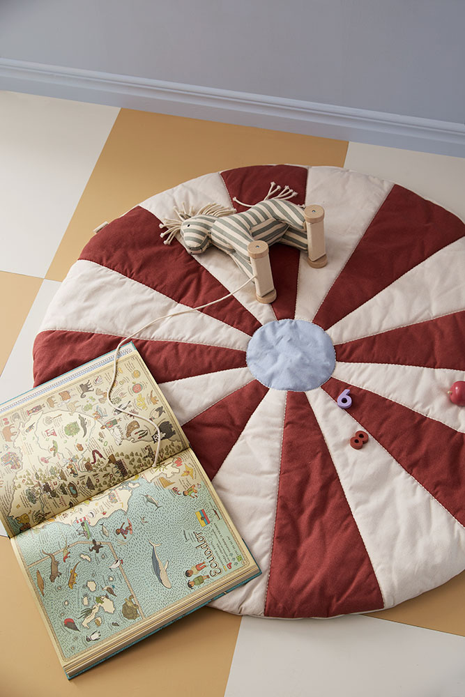 Kid's Concept - Mata do zabawy Circus, czerwona - obrazek 2