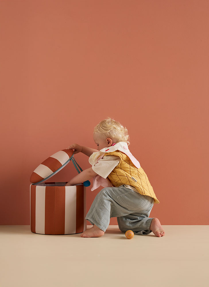 Kid's Concept - pufa cylindryczna ze schowkiem, brązowy - obrazek 2