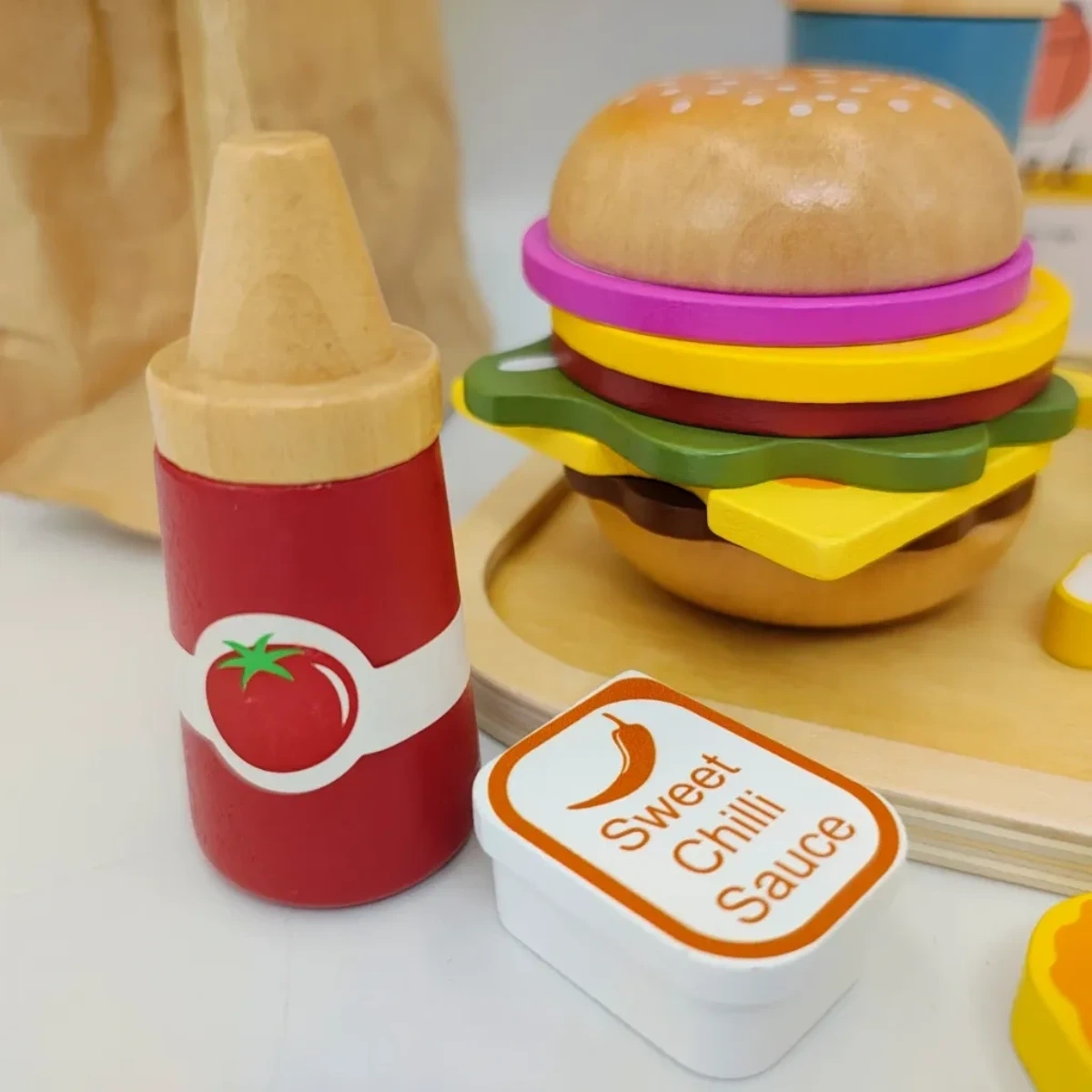 Drewniany zestaw fast food burger z akcesoriami – Kabi 3+ - obrazek 4