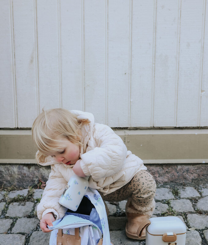 pol_pl_ELODIE-DETAILS-lunchbox-Blueberry-Bliss-Billy-36474_1